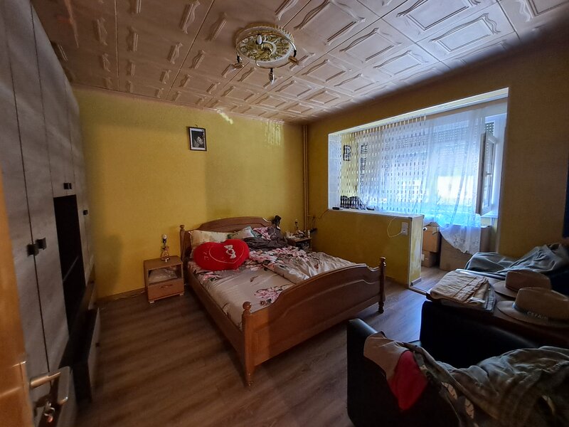 Drumul Taberei, Valea Oltului, vanzare 3 camere, decomandat, P/4.